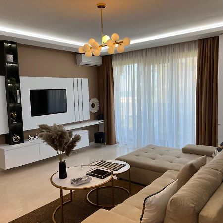 Sas 2 Luxury Apartments Мамая Екстериор снимка