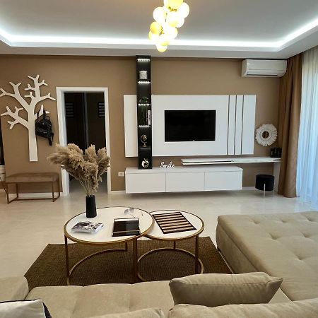 Sas 2 Luxury Apartments Мамая Екстериор снимка