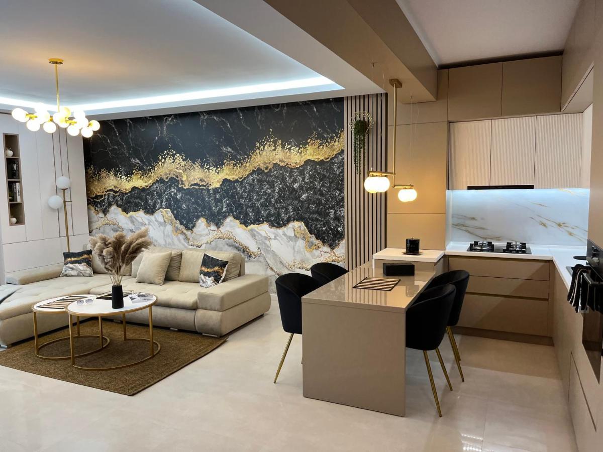 Sas 2 Luxury Apartments Мамая Екстериор снимка