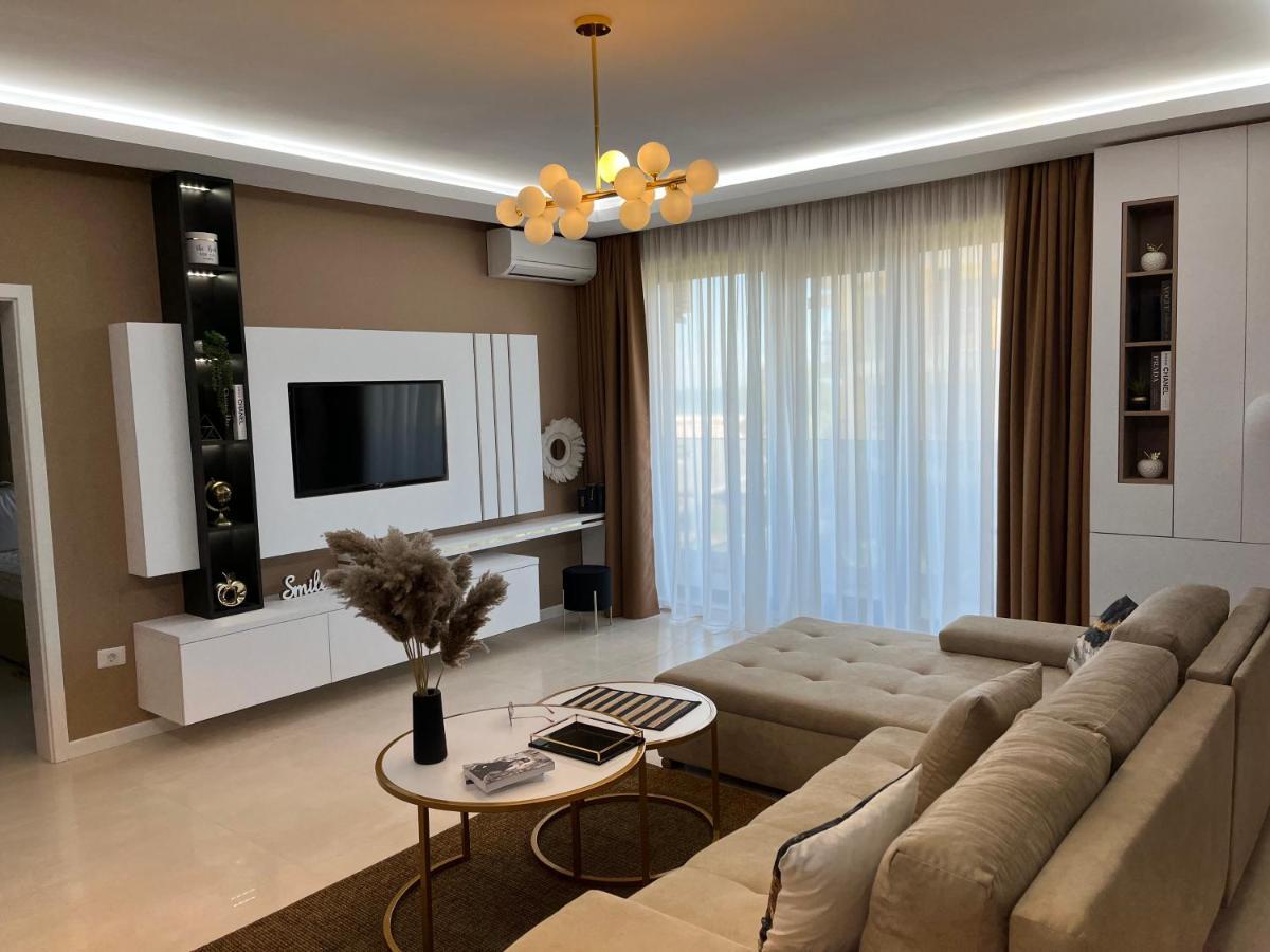 Sas 2 Luxury Apartments Мамая Екстериор снимка