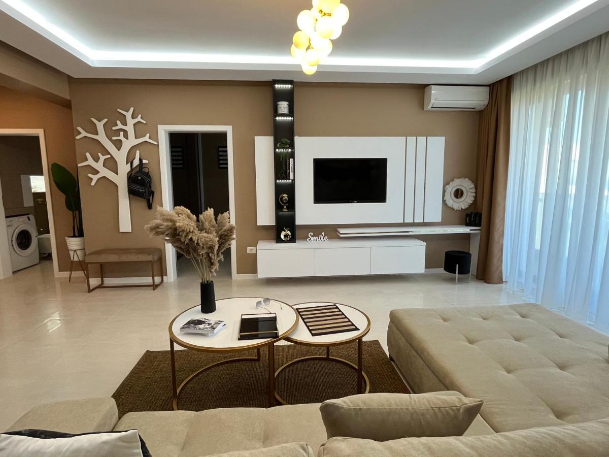 Sas 2 Luxury Apartments Мамая Екстериор снимка
