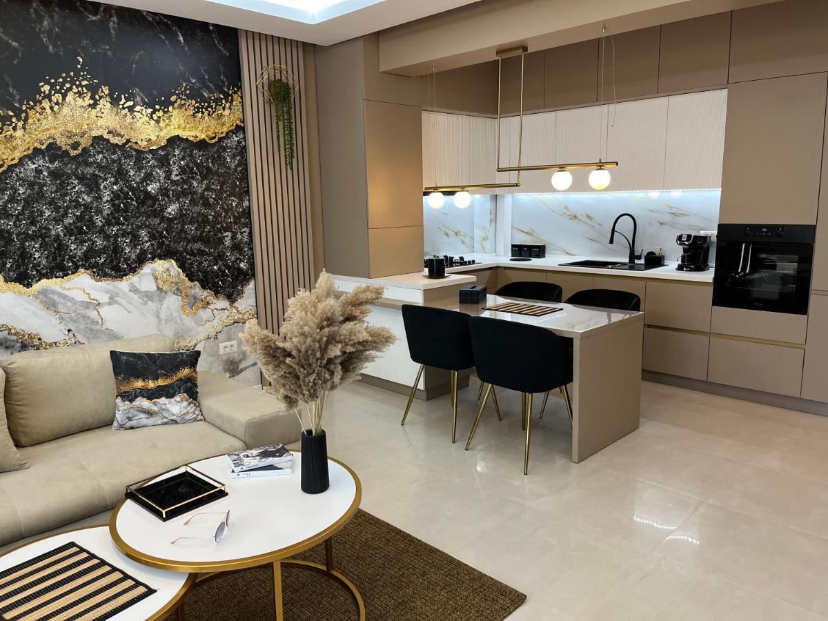 Sas 2 Luxury Apartments Мамая Екстериор снимка