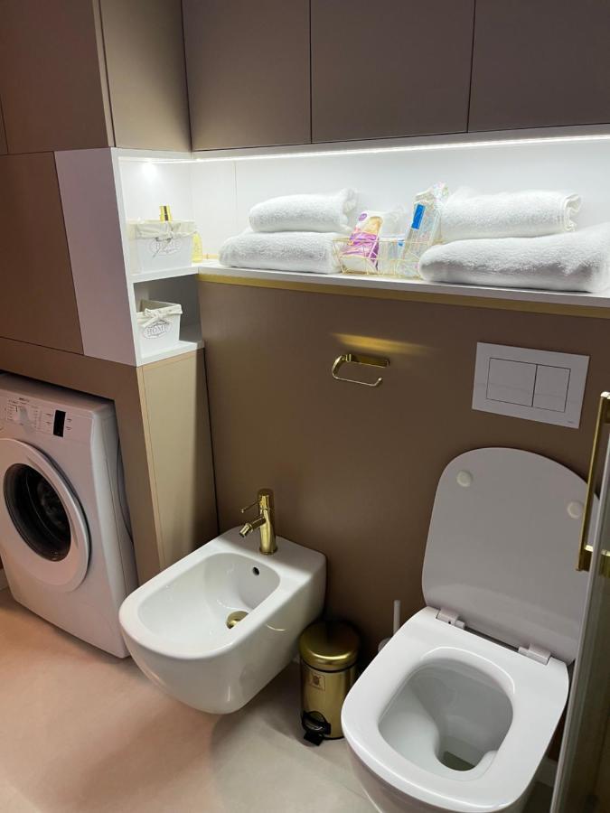 Sas 2 Luxury Apartments Мамая Екстериор снимка