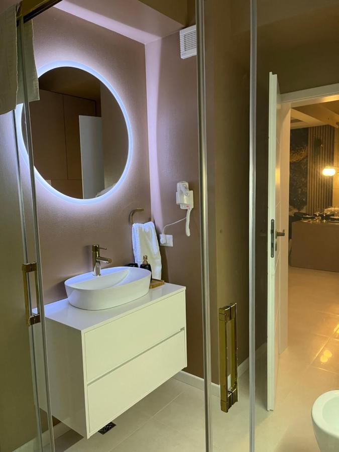 Sas 2 Luxury Apartments Мамая Екстериор снимка