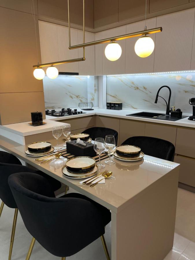 Sas 2 Luxury Apartments Мамая Екстериор снимка