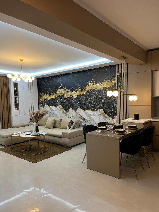Sas 2 Luxury Apartments Мамая Екстериор снимка