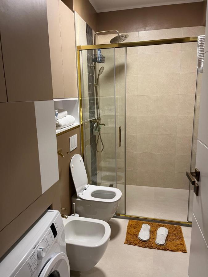 Sas 2 Luxury Apartments Мамая Екстериор снимка